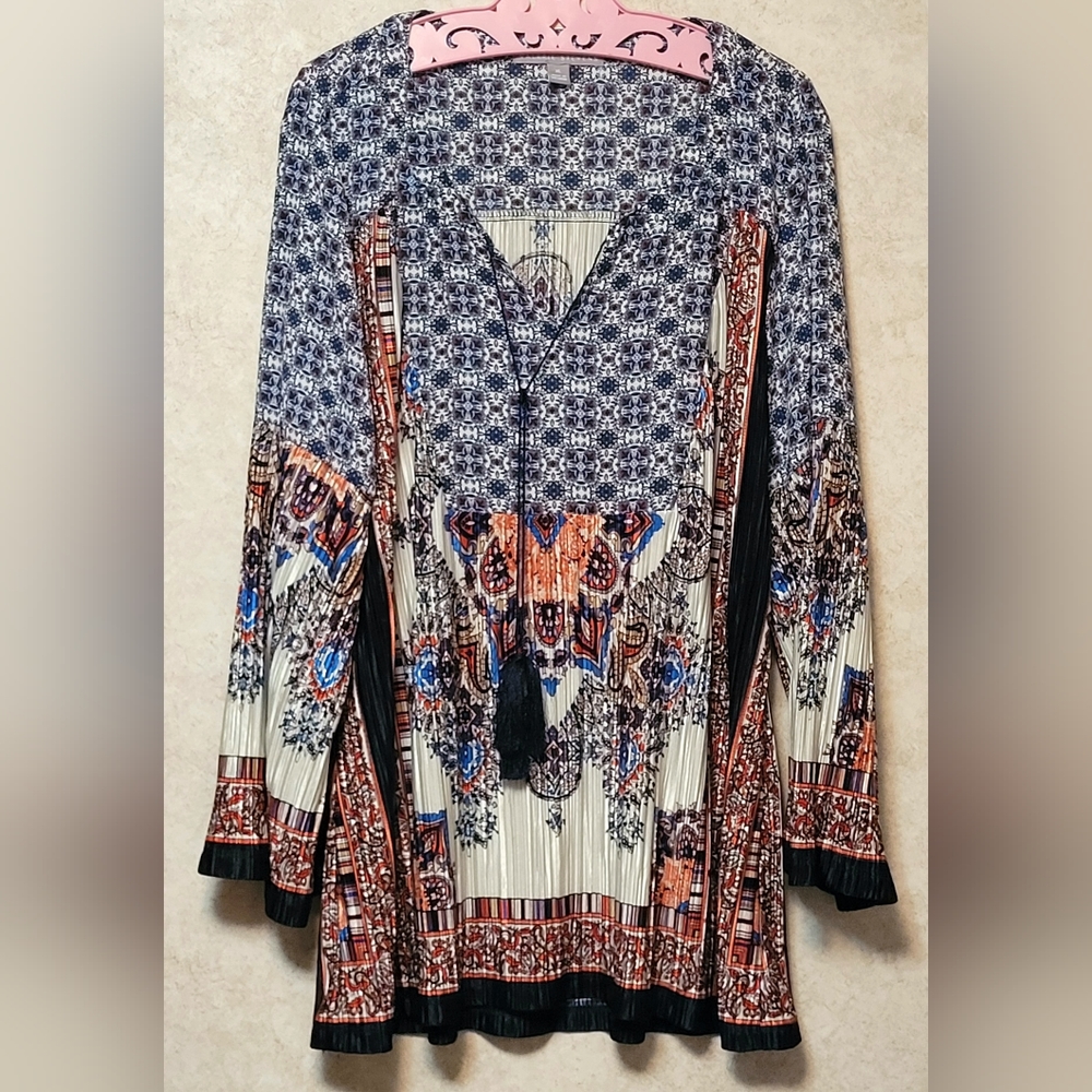 NWOT Valerie Steven's Boho Gypsy Designed Bell-Sleeved Top. Size XL